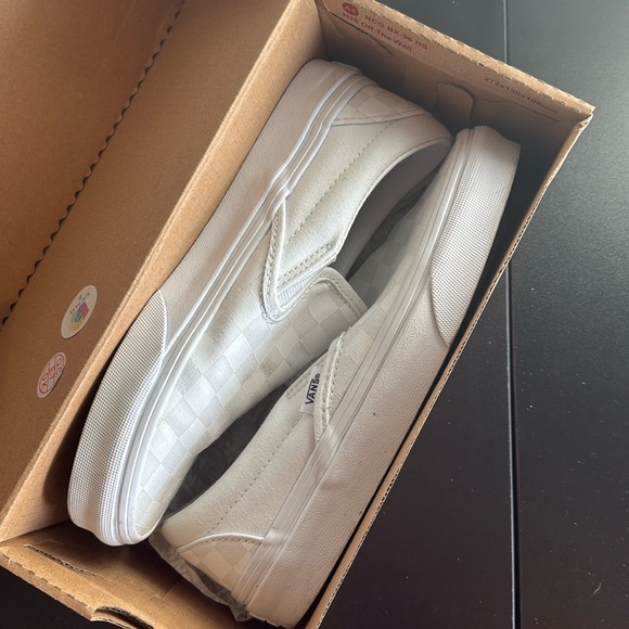 VANS White Checkered Slip-Ons - Picture 2 of 4